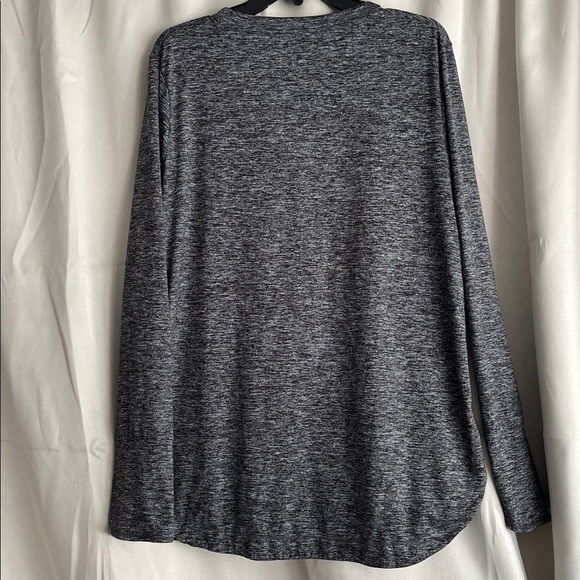 Athleta Uptempo Long Sleeve Heathered Black Gray Split Hemp Top Size XL - Picture 2 of 6